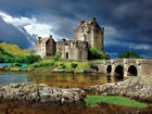734548383942 Buffalo Games Majestic Castles