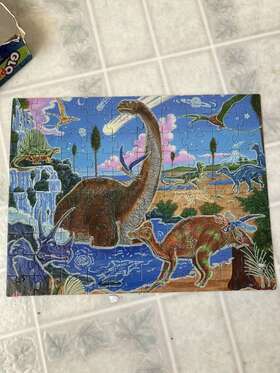 Hoyle 041187052116 Vintage 2000 Glo Puzzle 100 Piece Glow In The Dark Dinosaurs - Complete