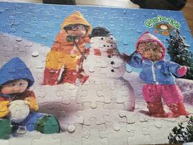 Milton Bradley 032244044762 1984 Cabbage Patch Kids 100 Piece Puzzle Snow Day Vintage
