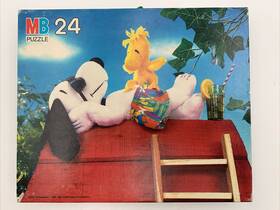 4671-2 Milton Bradley 032244046711 Vtg Snoopy Sun Bathing Jigsaw Puzzle 24 Piece Woodstock