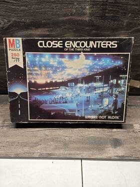 4874-2 Milton Bradley 1977 Close Encounters Of The Third Kind We Are Not Alone 250pc Puzzle