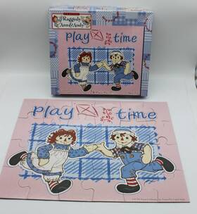 Simon & Schuster 021853043228 Classic Raggedy Ann And Andy Vintage 2001 24 Piece Puzzle Play Time Complete