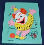 Vintage Playskool Wooden Clown Puzzle 275-17 Complete. Fixed Price $9.99.