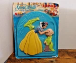 1993 Walt Disney Snow White And The Seven Dwarfs 3D Puzzle Orig Packaging Mattel. Fixed Price $18.95.