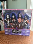 Kiss 1000 Piece Jigsaw Puzzle X 27 Inch Sunsout KS39200 New Sealed. Fixed Price $17.99.